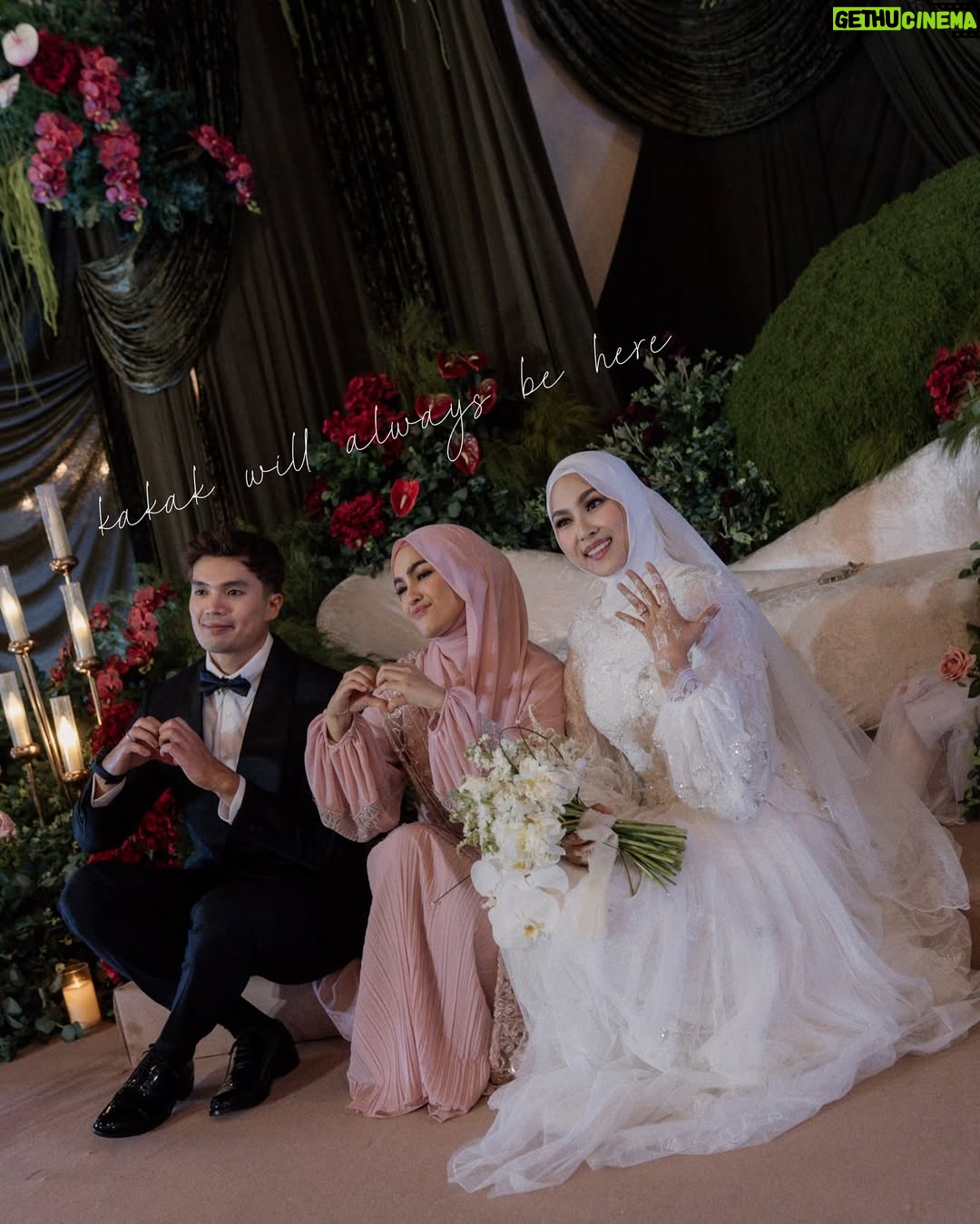 Elfira Loy - 32.7K Likes - yang slide paling terakhir tu paling sedih —