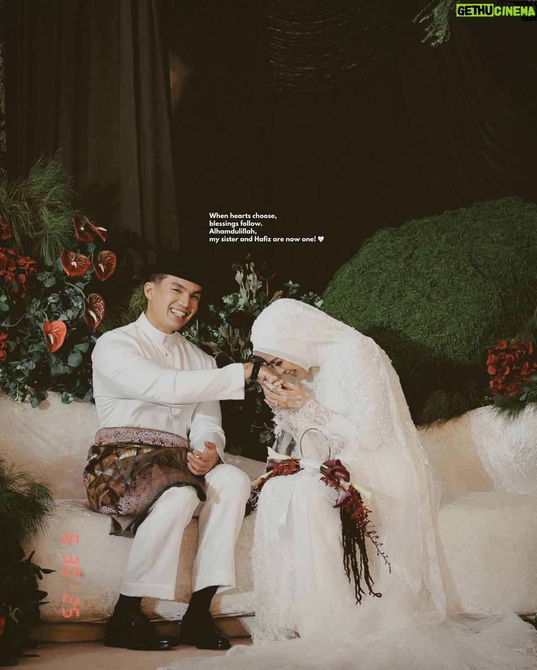 Elfira Loy - 74.9K Likes - Still battling jet lag and migraine episodes since the flight to Spain, but I had to put all that aside for my sister’s special day.

Running on just 1.5 hours of sleep, and lots of “Kakak, rasa yang ni kot,” “Kakcik kena macam ni,” “Yang ni dah ke, yang tu?” and of course, “Tulah taknak dengar cakap kakak!” hehe

Finally, yesterday was the day. #LisafoundherHafiz 

Thank you so much to everyone who came and shared in our joy. I hope you left with happy memories, and I humbly ask that you slip in a prayer or two for my sister’s new journey. If there was anything lacking, please forgive me 🙏🏻being tuan rumah is never easy, but every effort was made with love.

May the laughter and warmth from yesterday linger in our hearts, and may my sister’s days ahead be filled with blessings as beautiful as the love we all witnessed. Thank you for being part of our story. 🍒