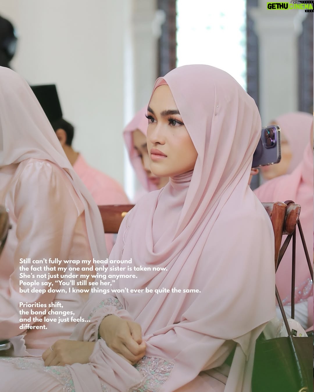 Elfira Loy - 74.9K Likes - Still battling jet lag and migraine episodes since the flight to Spain, but I had to put all that aside for my sister’s special day.

Running on just 1.5 hours of sleep, and lots of “Kakak, rasa yang ni kot,” “Kakcik kena macam ni,” “Yang ni dah ke, yang tu?” and of course, “Tulah taknak dengar cakap kakak!” hehe

Finally, yesterday was the day. #LisafoundherHafiz 

Thank you so much to everyone who came and shared in our joy. I hope you left with happy memories, and I humbly ask that you slip in a prayer or two for my sister’s new journey. If there was anything lacking, please forgive me 🙏🏻being tuan rumah is never easy, but every effort was made with love.

May the laughter and warmth from yesterday linger in our hearts, and may my sister’s days ahead be filled with blessings as beautiful as the love we all witnessed. Thank you for being part of our story. 🍒