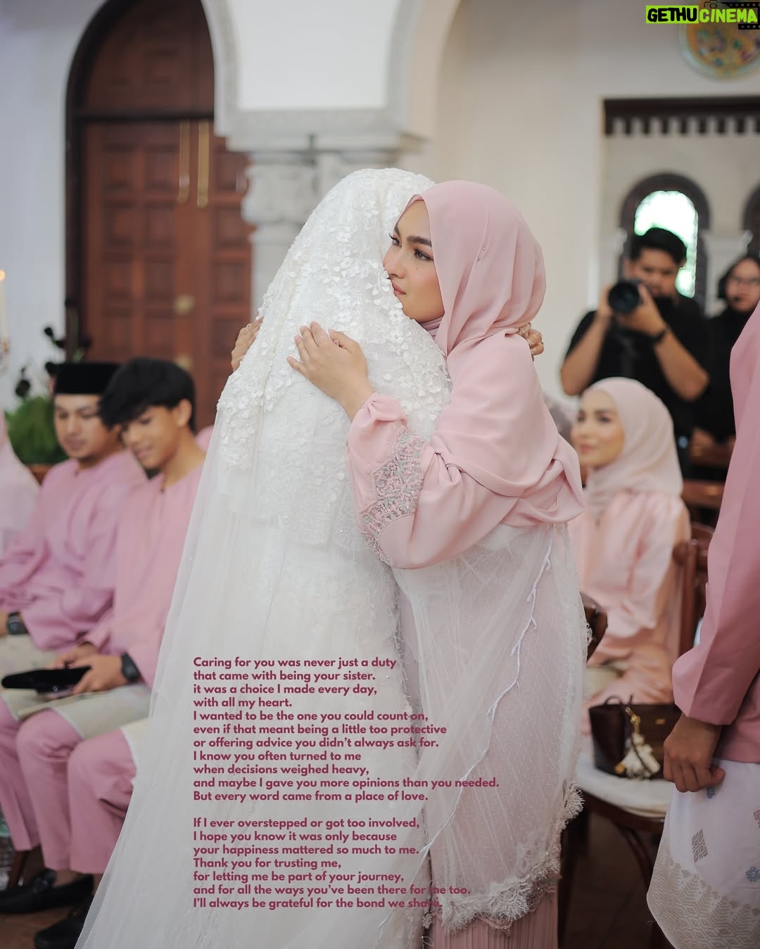 Elfira Loy - 74.9K Likes - Still battling jet lag and migraine episodes since the flight to Spain, but I had to put all that aside for my sister’s special day.

Running on just 1.5 hours of sleep, and lots of “Kakak, rasa yang ni kot,” “Kakcik kena macam ni,” “Yang ni dah ke, yang tu?” and of course, “Tulah taknak dengar cakap kakak!” hehe

Finally, yesterday was the day. #LisafoundherHafiz 

Thank you so much to everyone who came and shared in our joy. I hope you left with happy memories, and I humbly ask that you slip in a prayer or two for my sister’s new journey. If there was anything lacking, please forgive me 🙏🏻being tuan rumah is never easy, but every effort was made with love.

May the laughter and warmth from yesterday linger in our hearts, and may my sister’s days ahead be filled with blessings as beautiful as the love we all witnessed. Thank you for being part of our story. 🍒