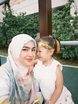Elfira Loy Instagram -