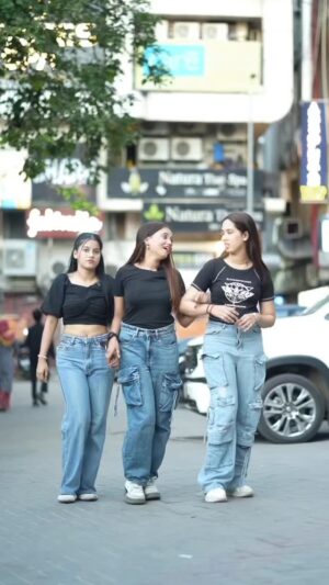 Eli Elina Instagram - Sachi dosti❤️🥺🌏 @eli_allu
#elielina #reelitfeelit #explore #trending #trending #hurttouching #friendship #yaari #less
