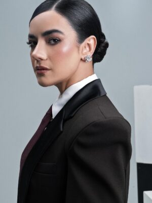 Elianis Garrido Instagram - “Ella es la suma de todas las veces que pensó en rendirse... y no lo hizo.” 🖤
Art Director/ Photographer: @marcelcastellanoph @themarcelcastellano
Makeup/ Hair: @agustinlarezm
Wardrobe: @marcelcastellanostudio available at @bettinascloset.co
Filmmaker : @jhormanoblesph