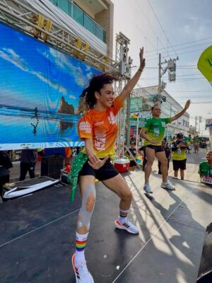 Elianis Garrido Instagram - Compartiendo lo que amo por donde quiera que vaya 🫶🏻 Bendito Dios por mi salud , por abrirme puertas y permitirme llegar a tantos lugares hermosos con alegría , bailando por la vida , llevando con mi @zumba un mensaje de salud , deporte y sana diversión !
Gracias Galapa querida 💚tierra de prosperidad , tierra de deporte !
Espero volver a bailar contigo .😍🫶🏻
Gracias a todo el equipo de la @alcaldiadegalapa por hacerme parte de esta versión de la #carreradelaesperanza 💚 y a su alcalde @fabianbonettberdugo por esta invitación tan linda.
Gracias compañero @addlayperez cuanto te admiro y te quiero !🧡