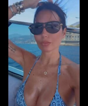 Elisabetta Gregoraci Instagram - • Camera roll degli ultimi giorni 🎞️☀️🧡
