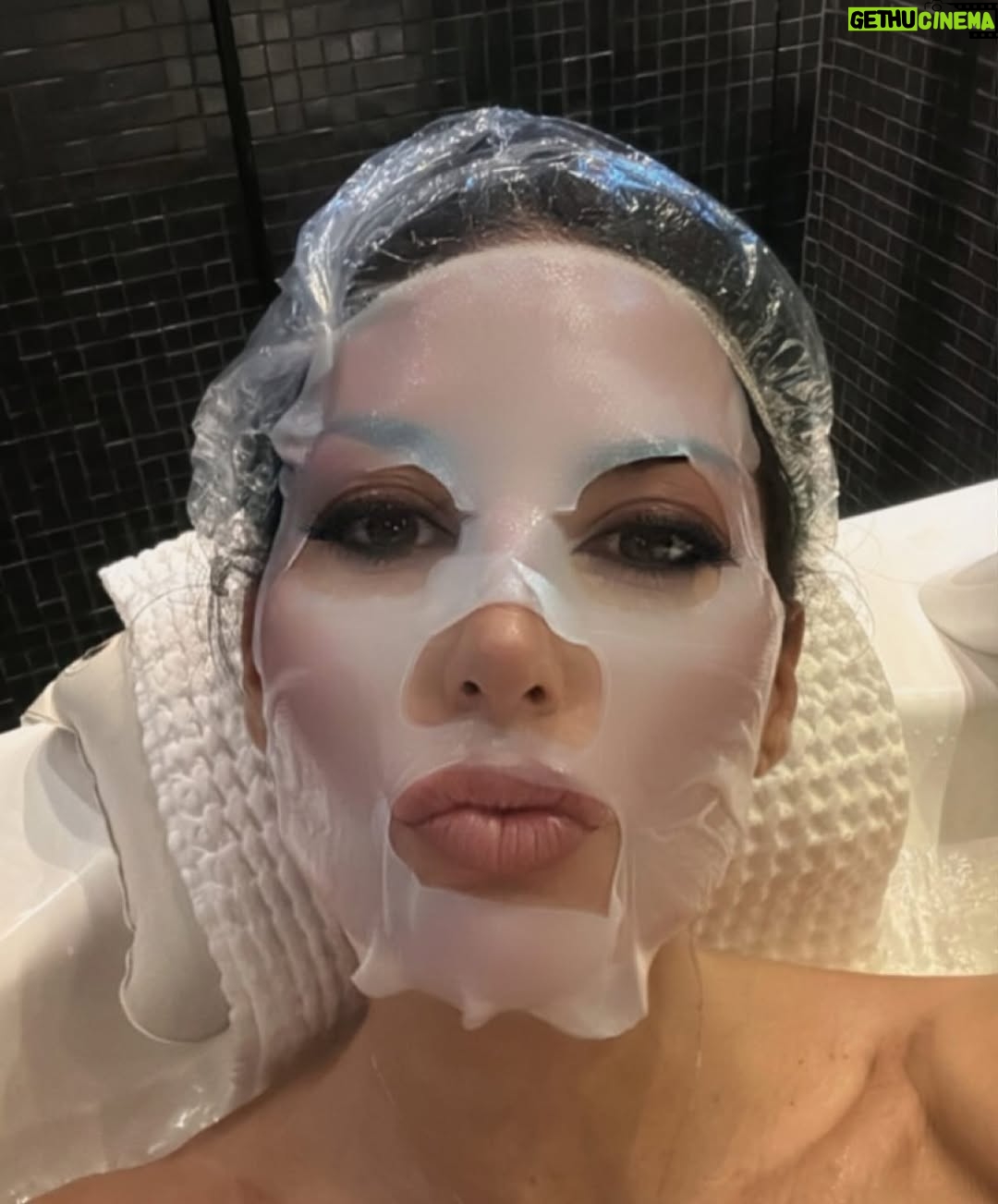 Elisabetta Gregoraci - 41.8K Likes - • Camera roll degli ultimi giorni 🎞️☀️🧡