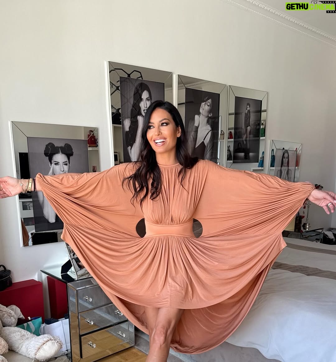 Elisabetta Gregoraci - 41.8K Likes - • Camera roll degli ultimi giorni 🎞️☀️🧡