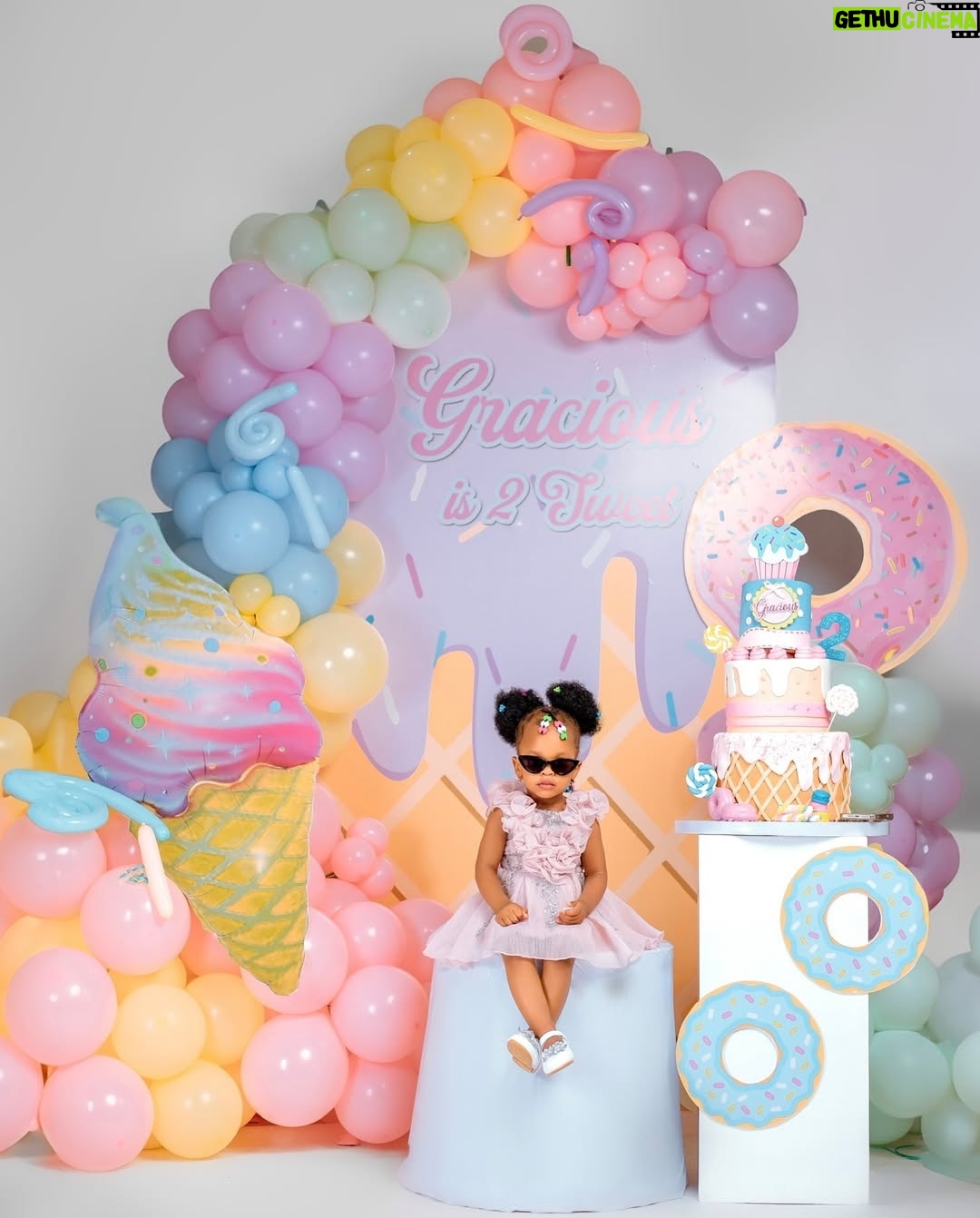 Elizabeth Michael - 72.4K Likes - GRACIOUS is 2 SWEET 🎂 🍩 🍭 

Happiest birthday binti yangu….nikikuona najiona mimi NILIYENAKSHIWA na kuletwa kwa mara nyingine ulimwenguni 🤣 CONFIDENCE na MISIMAMO yako ndani ya hii miaka 2 tu 🙌😁 
Damu ya YESU IKULINDE na KULITUNZA kusudi lako MWENYE NEEMA WANGU 🙏

With love ,
 Maaami❤️😀