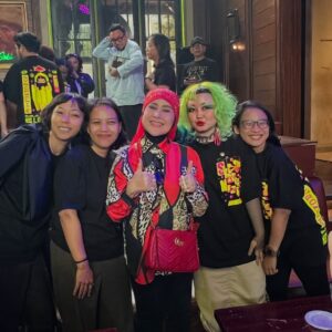 Elvy Sukaesih Instagram - Bersama mas Guruh Soekarno Putra, kita tunggu di @synchronizefest 3 4 5 Oktober 2025 🥰💃