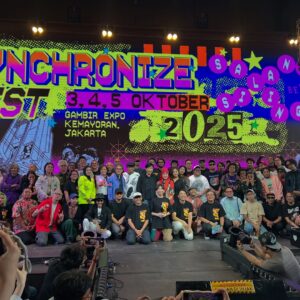 Elvy Sukaesih Instagram - Bersama mas Guruh Soekarno Putra, kita tunggu di @synchronizefest 3 4 5 Oktober 2025 🥰💃