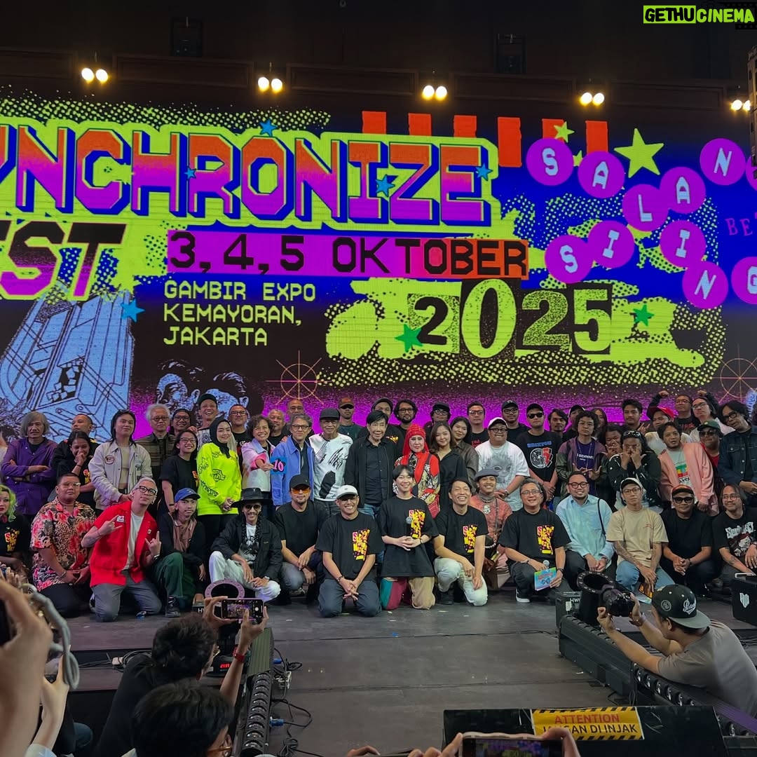 Elvy Sukaesih - 1.9K Likes - Bersama mas Guruh Soekarno Putra, kita tunggu di @synchronizefest  3 4 5 Oktober 2025 🥰💃