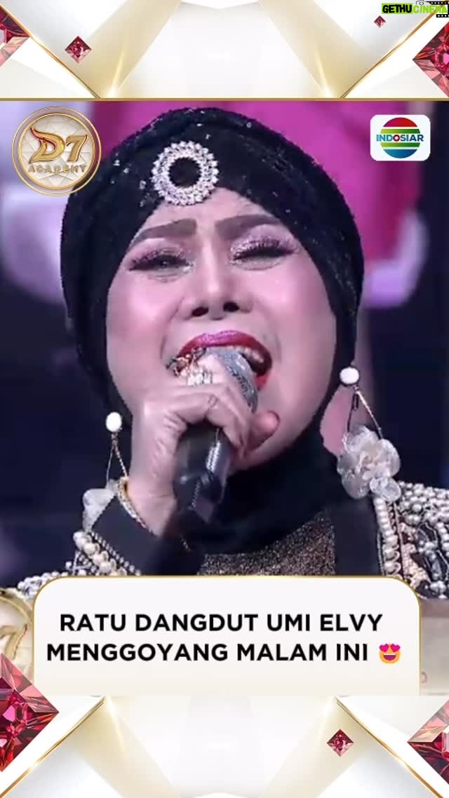 Elvy Sukaesih - 13.4K Likes - Wah! Keren banget umi @elvy_sukaesih bikin satu studio auto joget💃🏻

Absen siapa yang lagi nonton D’Academy 7 di depan TV?🙌🏻🙌🏻
.
.
#IndosiarBawaDangdutBerkelasBerkualitas #DAcademy7Indosiar #DAcademyIndosiar