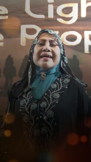 Elvy Sukaesih Instagram - Haru yang mendalam, rindu yang semakin tumbuh… itulah perasaan yang disampaikan oleh Elvy Sukaesih setelah menyaksikan The Light of the Prophet.
Pertunjukan ini bukan hanya menghadirkan musical storytelling, nasyid, tausiyah, dan visual berteknologi AI, tapi juga membawa hati semakin dekat dengan Rasulullah ﷺ.
Beliau berharap, acara seperti ini bisa kembali hadir, agar semakin banyak muslimah yang merasakan indahnya perjalanan penuh makna ini. ✨
Terima kasih atas doanya, insyaAllah semoga Allah mudahkan langkah kita untuk menghadirkan lagi ruang rindu yang seindah ini.
#kisahrasul #thelightoftheprophet #storytelling #musical