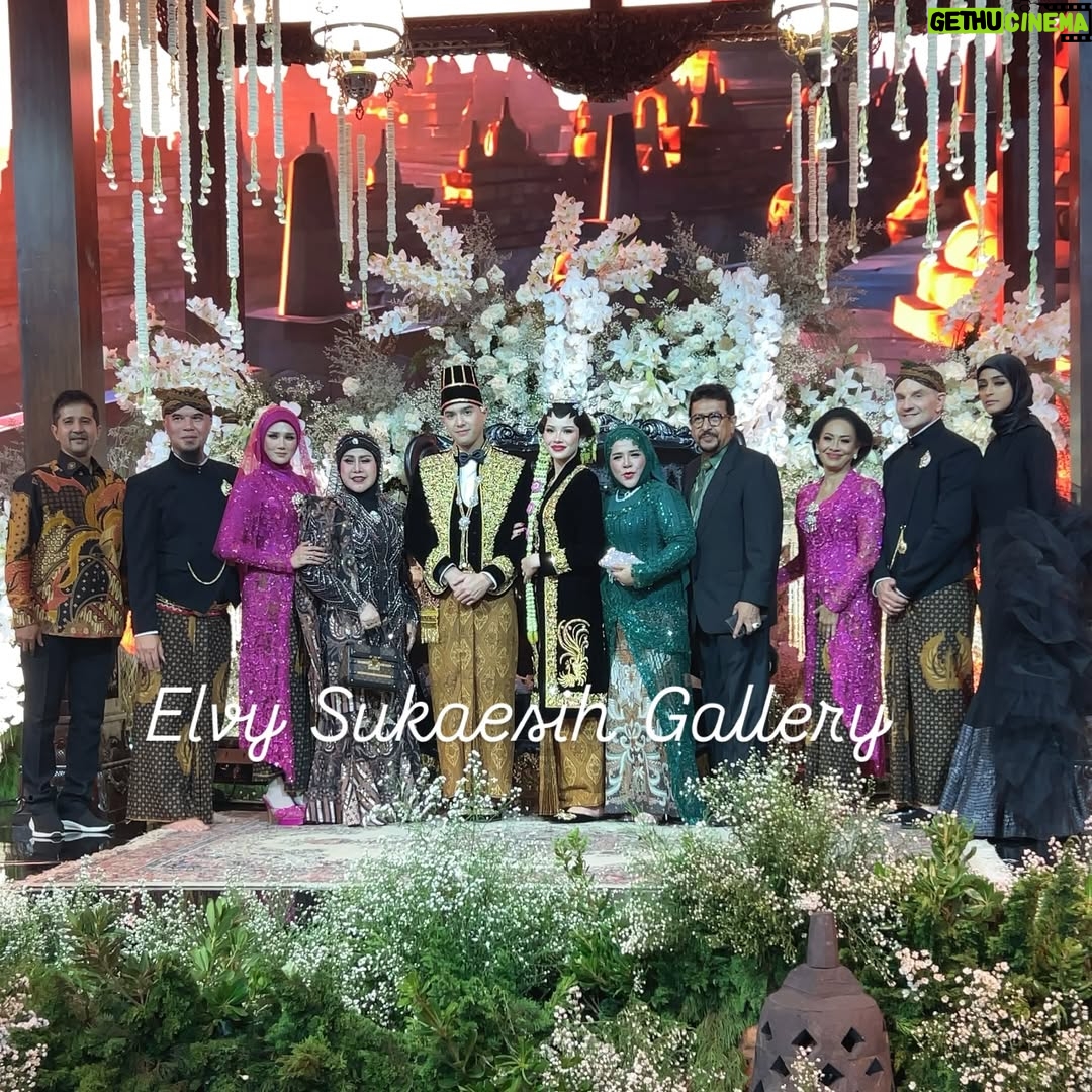 Elvy Sukaesih - 3.1K Likes - Selamat untuk Ananda @alghazali7 dan @alyssadaguise Insya ALLAH menjadi keluarga Sakinah Mawaddah Warohmah, Aamiin 

Selamat kepada @ahmaddhaniofficial @maiaestiantyreal @mulanjameela1