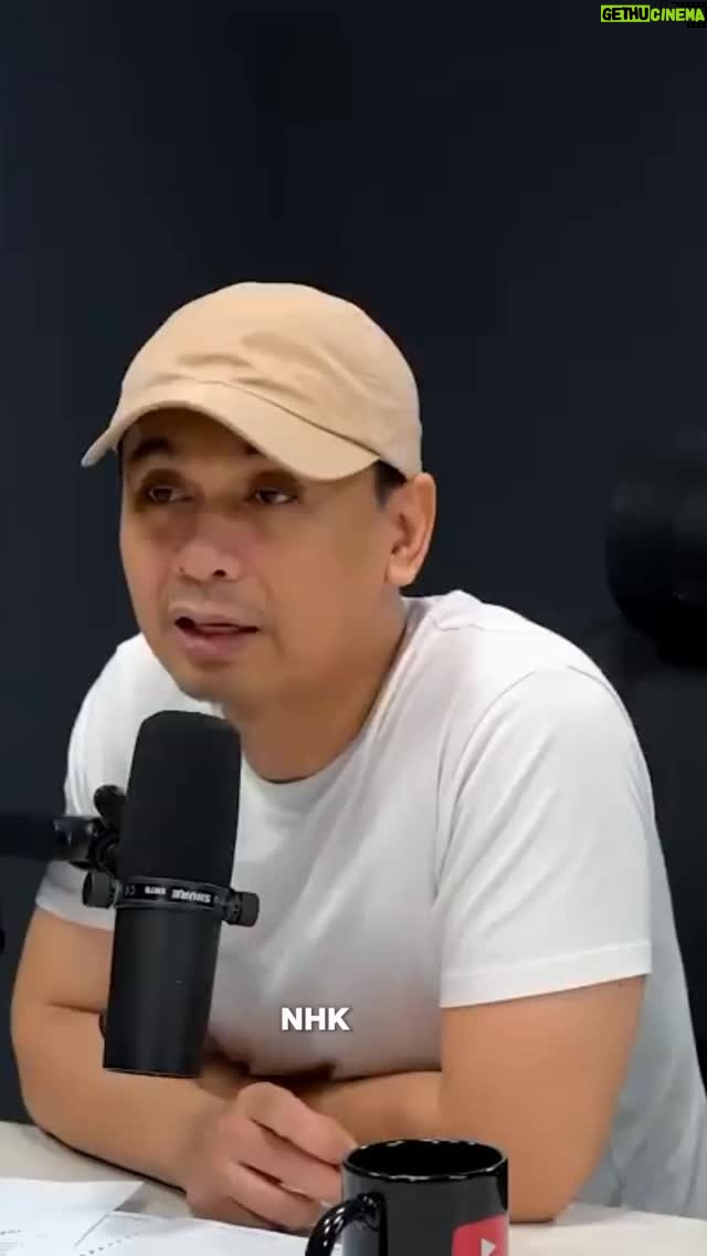 Elvy Sukaesih - 1.6K Likes - Warga wargi, saksikan obrolan seru umi @elvy_sukaesih dan @raditya_dika di podcast Raditya Dika.

Umi bakal ceritain ke warga wargi tentang persiapan kolaborasi @elvy_sukaesih & @tokyoska_official di panggung #SynchronizeFest25 nanti! 😉

#SalingSilang #be25ama