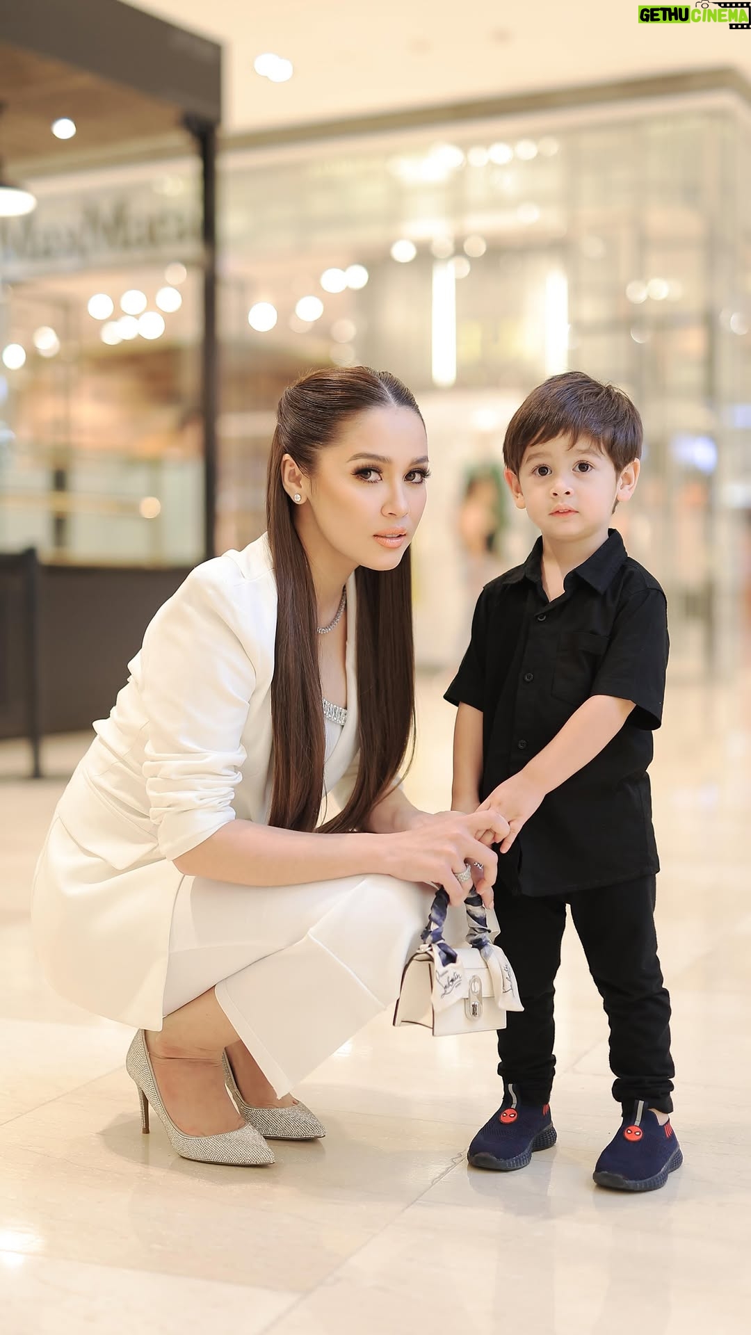 Emma Maembong - 75.5K Likes - 