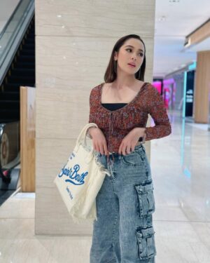 Emma Maembong Instagram -