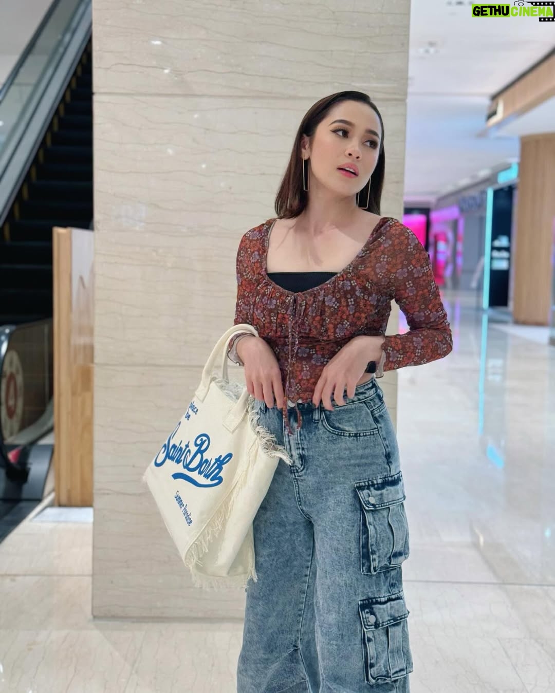 Emma Maembong - 20.7K Likes - 