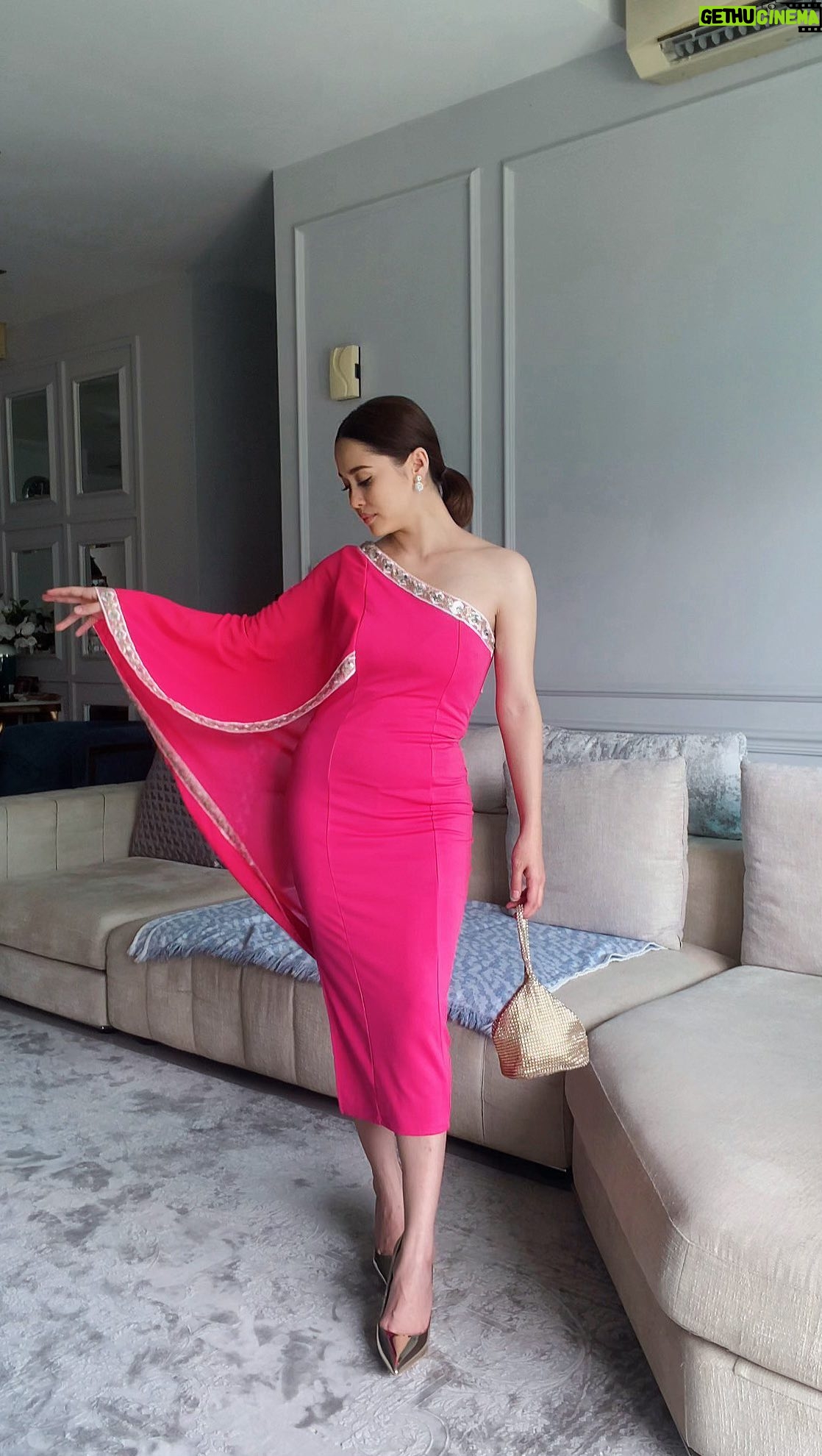 Emma Maembong - 16.2K Likes - Use <emmamaembong> for 15% off at my.shein.com

Celebrate @sheinmalaysia’s 10.10 Anniversary Sale! Enjoy up to 80% OFF, free shipping and flash vouchers!

#SHEIN1010sale #SHEINanniversary #SHEINforAll #SHEINmalaysia

Search IDs:
Outfit 1 - 18552279, 20193876, 6100912
Outfit 2 - 11806633, 18552279, 6100912
Outfit 3 - 14981691, 18552279, 6100912
Outfit 4 - 13928370, 18552279, 6100912
Outfit 5 - 17236807, 18552279, 6100912, 19998485