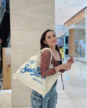 Emma Maembong Instagram -