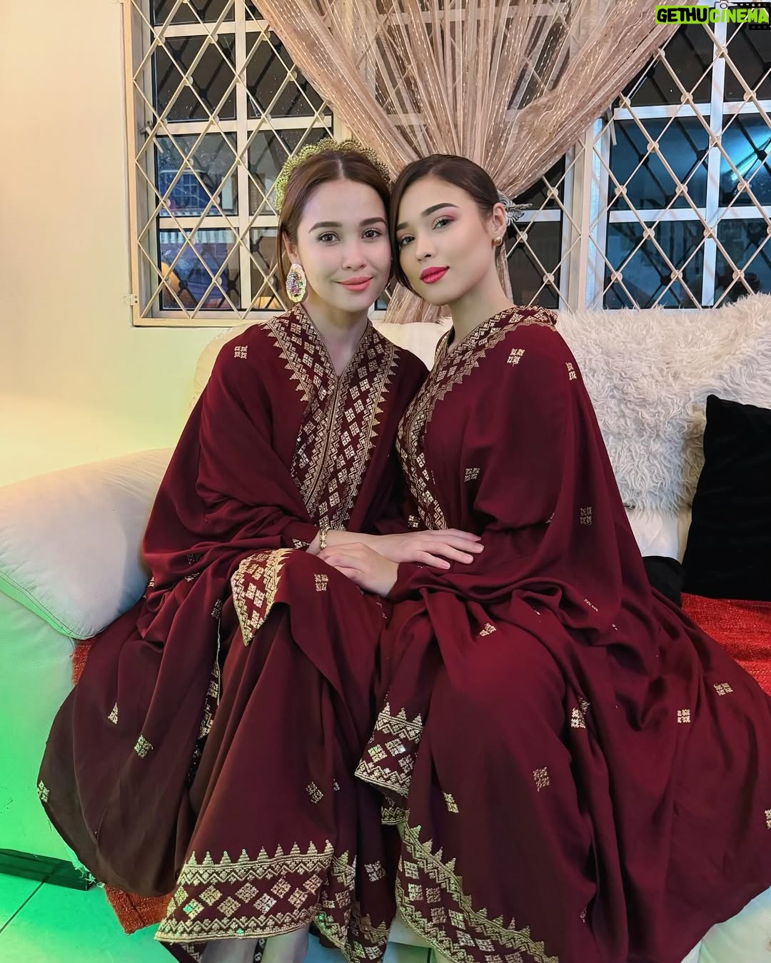 Emma Maembong - 40.1K Likes - bila adik beradik ramai mmg susah nk control,itu pon separuh dah ikut suami balik kampung. kalau tak lagi huru hara 😅😂🤣

our baju from @hanara.my