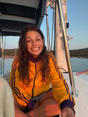 Emma Marrone Instagram - Il mare mi fa venire gli occhi verdi di mio padre.
E io sono felice ❤️