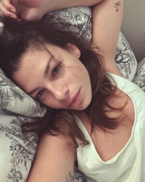 Emma Marrone Instagram - Niente.
Così per dire.