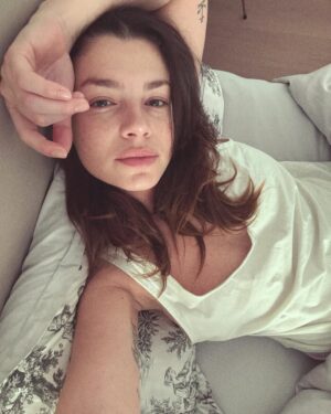 Emma Marrone Instagram - Niente.
Così per dire.