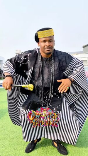 Eniola Ajao Instagram - Oko omo Yoruba😄 My odogwu1 😍 this dance no too much like this?🤣 @zubbymichael always a happy man😍
This is the way we’ll be graciously dancing to all cinemas come April 18 to watch Owambe Thieves💃🏻🔥
My latest movie, OWAMBE THIEVES starts showing in all cinemas nationwide from April 18. O ma loud gan🔥🔥🔥
#YourBigDayOurPayDay
#EniolaAjao #lighthousepictures #filmonestudios #anthillstudios#OwambeThievesIsComing #18thOfApril #AmultiCulturalFilm #Nollywood #blockbuster #AFilmForEveryone
#YourEasterHolidayIsAboutToBeLit
Outfit beautiful made by @laween_luxury