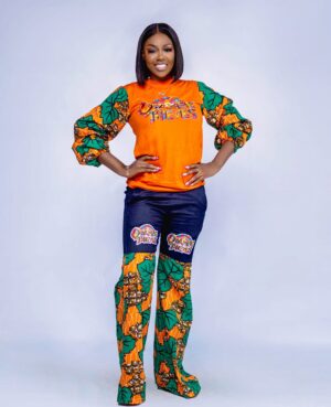 Eniola Ajao Instagram - IYAWO IGBO ❤️❤️❤️❤️❤️😃😃😃😃😃😃😃
OWAMBE with a blend of pop culture, classic vibes, fashion, suspense, comedy and undiluted drama?? We are SAT!!!! The big question is are you guys even ready at all????
.
OWAMBE THIEVES starts showing in all cinemas nationwide from April 18. Get ready for a cinematic experience like never before. Get ready for unrivaled premium entertainment 🔥
Production company @lighthousepictures.ng @filmoneng
@_anthillstudios
All outfit made by @blingsandblanks
#EniolaAjao #lighthousepictures #filmonestudios #anthillstudios#OwambeThievesIsComing #18thOfApril #AmultiCulturalFilm #Nollywood #blockbuster #AFilmForEveryone
#YourEasterHolidayIsAboutToBeLit
#fyp #foryoupage #eniolaajao #owambethieves
