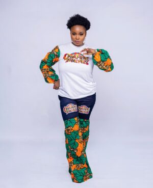 Eniola Ajao Instagram - IYAWO IGBO ❤️❤️❤️❤️❤️😃😃😃😃😃😃😃
OWAMBE with a blend of pop culture, classic vibes, fashion, suspense, comedy and undiluted drama?? We are SAT!!!! The big question is are you guys even ready at all????
.
OWAMBE THIEVES starts showing in all cinemas nationwide from April 18. Get ready for a cinematic experience like never before. Get ready for unrivaled premium entertainment 🔥
Production company @lighthousepictures.ng @filmoneng
@_anthillstudios
All outfit made by @blingsandblanks
#EniolaAjao #lighthousepictures #filmonestudios #anthillstudios#OwambeThievesIsComing #18thOfApril #AmultiCulturalFilm #Nollywood #blockbuster #AFilmForEveryone
#YourEasterHolidayIsAboutToBeLit
#fyp #foryoupage #eniolaajao #owambethieves