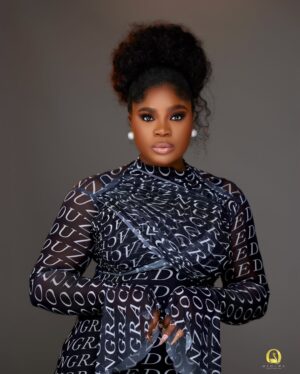 Eniola Ajao Instagram - A New season soon✨✨💐💐
New Age, New movie project....
Halleluyah to the most high God🙏
This year is for growth and expansion, it’s for spreading love and living a healthy life, it’s about to be a movie!
Choose your favorite slides😊 Mine is 2 and 4🥰
Luxury Outfit @douzngrace_collection
Makeup/photography @oshewabeauty
#BirthdayBehaviour
#momenttocherish
#chapter42inabit
#january21stbaby
#Aquariusqueen
#eniolaajao
#qeenflorence
#OwambeThievesIsComing