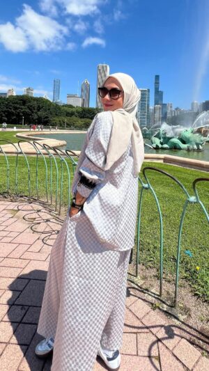Enno Lerian Instagram - Kelahiran 83 mana suaranyaaa??? #keluargasoesetyo #ennolerian