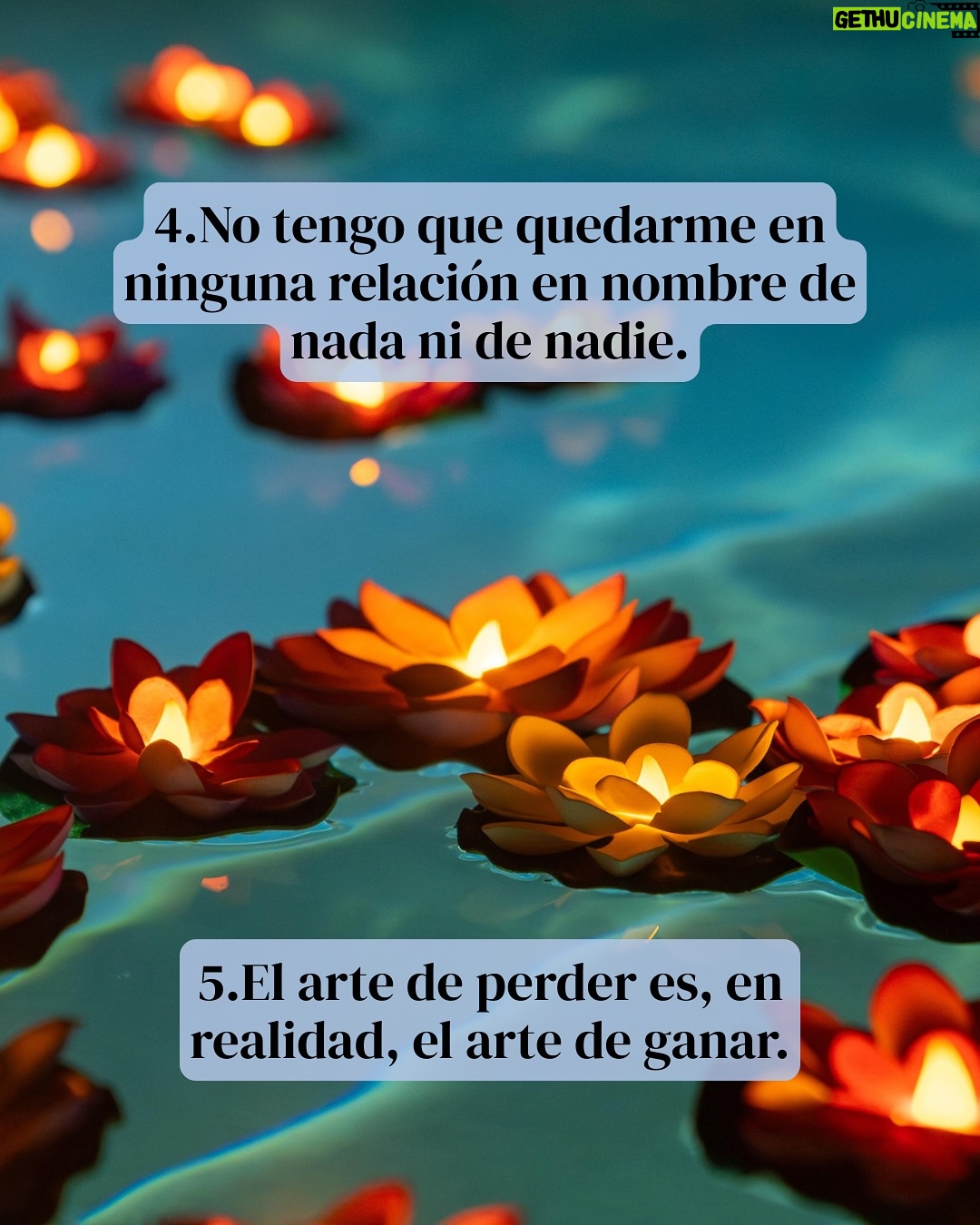 Erika de la Vega - 22.6K Likes - Esto fue parte de lo que escribí en mi #newsletter de hoy.

Hace unas semanas asistí a un retiro con la Dra. Shefali @doctorshefali en Playa del Carmen, junto a cien mujeres de distintas partes del mundo. Cuatro días intensos que me dejaron muchas reflexiones, pero una frase lo cambió todo: “Tú eres el regalo.” Escuchar eso fue como derrumbar años de autoexigencia. ¿Y si en vez de demostrarlo todo, simplemente nos atreviéramos a creerlo?

De esa experiencia me traje aprendizajes profundos sobre maternarnos, soltar relaciones que ya no nos sostienen, entender la rabia como una guía, ver la comunidad como espejo y recordar que la suavidad comienza con nosotras. También confirmé algo que he sentido muchas veces: que el primer paso hacia la libertad es asumir mi parte, dejar de esperar validación externa y empezar a vivir como protagonista.

Y sí, siempre podemos renacer. No una sola vez, sino todas las que haga falta. Porque vivir desde la certeza de que yo soy el regalo, no solo cambia la forma en que me trato, sino que también transforma todo lo que permito, lo que entrego y lo que soy. 💛

Si quieres recibir mis newsletters todos los meses, déjame tu correo en erikadelavega.com

Gracias @valentinaurrejola por las 📸 💚
Gracias @thehouseofaia 🌵✨