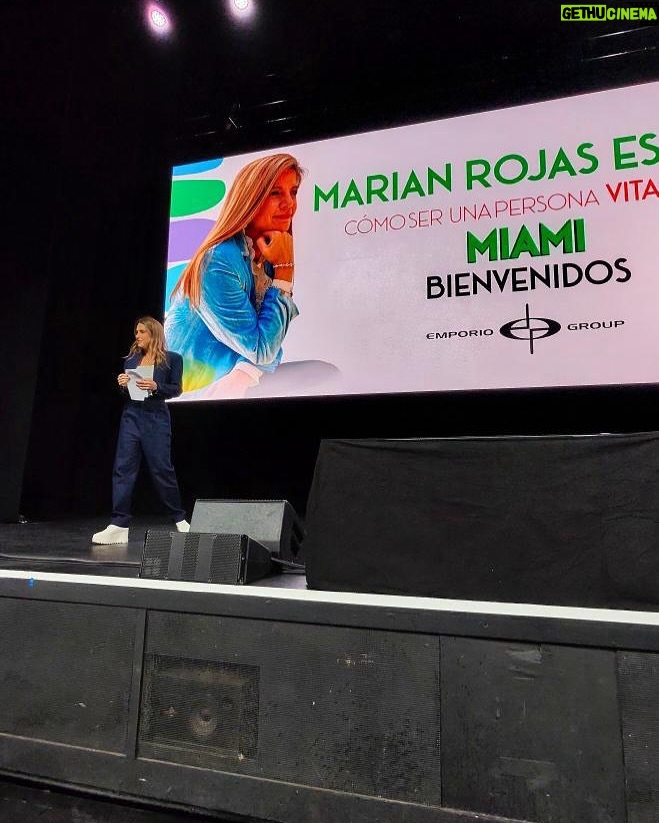 Erika de la Vega - 35.9K Likes - Marian Rojas Estapé @marianrojasestape presentó su charla en Miami “Cómo ser una persona vitamina”. 
Presentarla y compartir con ella fue un shot de vitamina típico de ella💊

Además aprovechamos para grabar un episodio de podcast con Carina Castro @carinacastrofumeronp sobre La Adolescencia. 
Una conversación potente con mucha información para padres, con herramientas y tips para juntos sobrellevar una mejor relación con nuestros adolescentes. Pronto #EnDefensaPropia