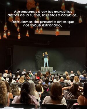 Erika de la Vega Instagram - Porque cada vez veamos más todas las cosas maravillosas que tiene la vida. Nos vemos del 6 al 9 de noviembre en MIAMI en el Alan & Diane Lieberman Theater at JCC 🌟
¡Gracias Agosto!
🎟️ Tickets en erikadelavega.com
@tiranube