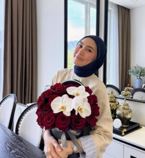 Erin Malek Instagram - 15th July ✨ Thank you for the love & wishes.
So grateful, always ♥️