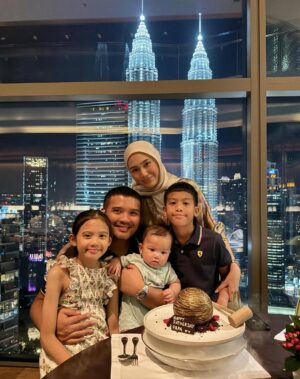 Erin Malek Instagram - Happy father’s day, Papa! Thank you for your love, guidance and sacrifices. You’ll always be our first hero and our forever role model. We love you so much 🤍