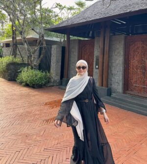 Erin Malek Instagram - 🖤✨