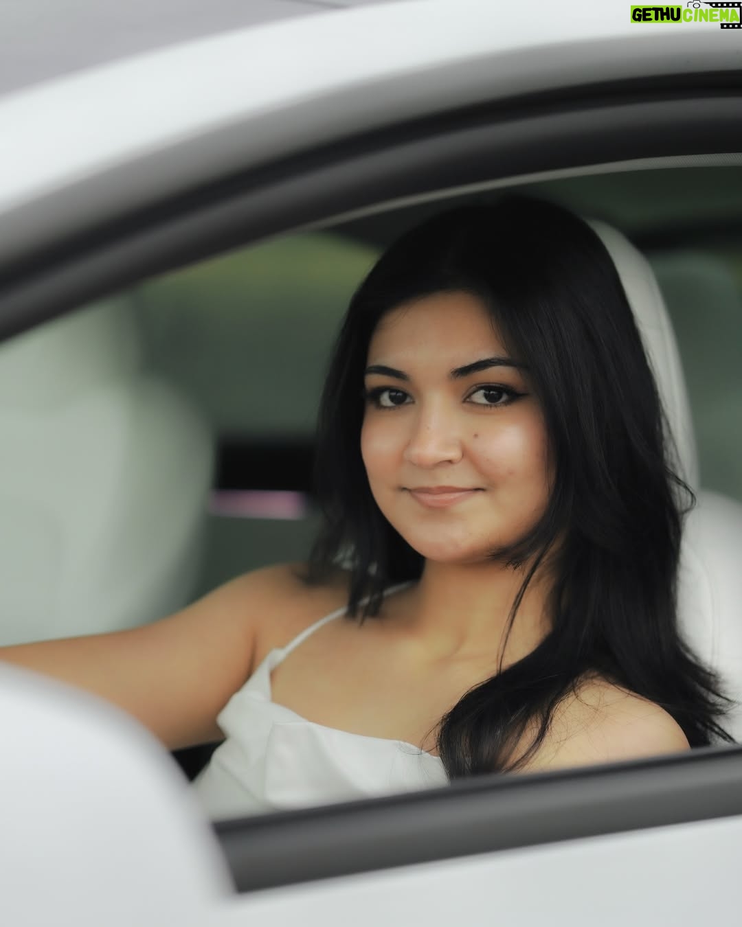 Esha Jhanji - 85.8K Likes - Success Smells Like A New Car ✨
i LOVE HER 🤍 
:) TESla Model 3 2025