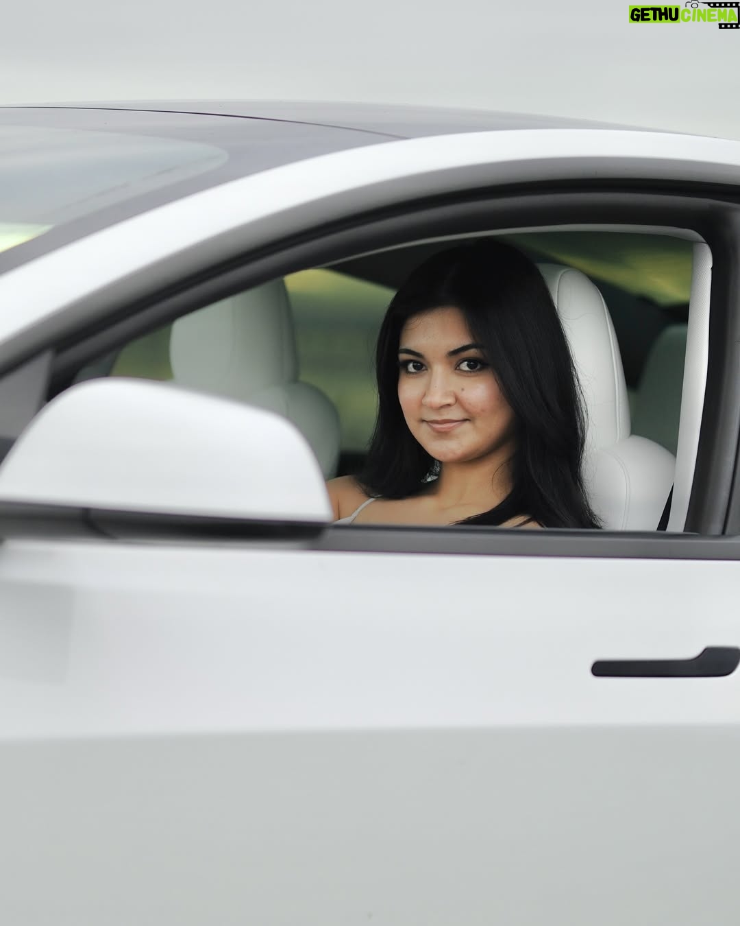 Esha Jhanji - 85.8K Likes - Success Smells Like A New Car ✨
i LOVE HER 🤍 
:) TESla Model 3 2025