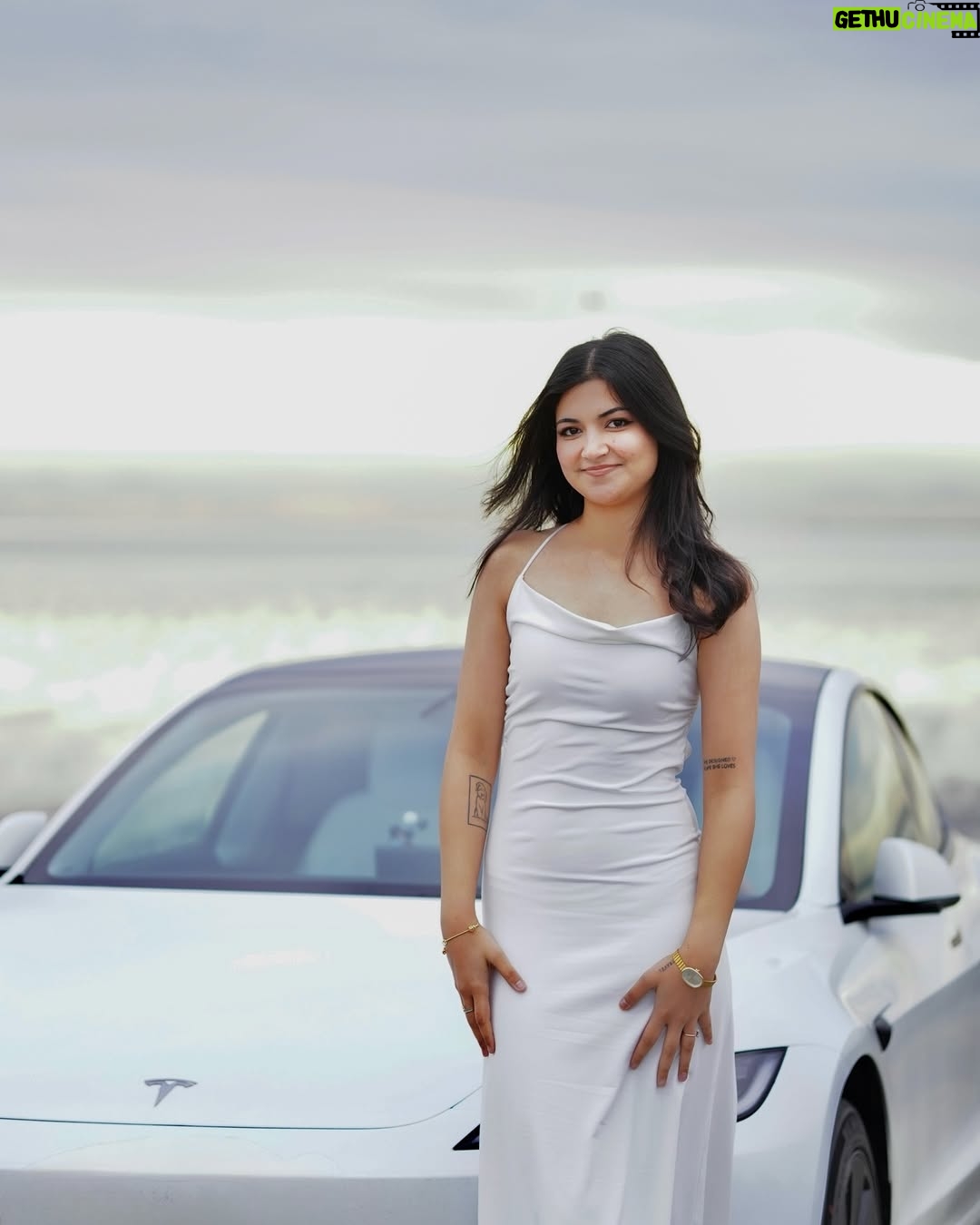 Esha Jhanji - 85.8K Likes - Success Smells Like A New Car ✨
i LOVE HER 🤍 
:) TESla Model 3 2025