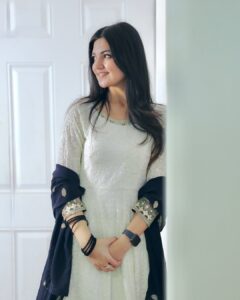 Actress Esha Jhanji HD Photos and Wallpapers January 2025