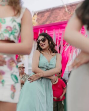 Eshani Pat Instagram - Official photos of all the looks from my sister’s wedding 💕 @prayuhhh @champagneparthy_ 

📸: @thephotolabin 

Slides: 
1-2: Welcome Dinner @perniaspopupshop 
3-4: Ganesh Pooja 
5-6: Sataak @varunbahlcouture 
7-9: Sangeet @qbikofficial 
10: Pool Party
11-12: Wedding @taruntahiliani 
13-15: Reception @seemagujraldesign