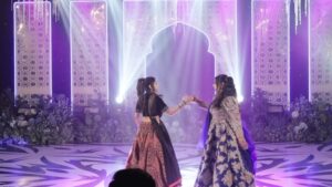 Eshani Pat Instagram - Sibling dance snippet 🩵 

👰🏽‍♀️Bride: @prayuhhh 
💃🏽Sister of the bride: @eshhpat 

🧠Choreo: @eshhpat 
🎥: @thephotolabin 

Song 1: Thoda Sa Pagla
Song 2: Eli Re Eli X Mi Gente Remix by @drsrimix
