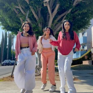 Eshani Pat Instagram - I love dance 🫶🏽 #happyinternationaldanceday

1 | Song: Chaiyya Chaiyya DC: ? Help tag
2 | Song: Manike DC: @imanvi1013 @eshhpat 
3 | Remix/Choreo: @justmaiko 
4 | Song: Dholida DC: @rohitgijare @eshhpat 
5 | Song: Roja DC: @meghnac3 
6 | Song: Barbie World DC: @cost_n_mayor 
7 | Deewana Hai Dekho @the9teen__ DC: @eshhpat 
8 | Rude Boy X Kay Sera DC: @nandinimishraofficial @nabil_sk032
