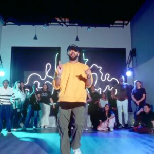 Eshani Pat Instagram - ➡️ Checkkk these dancers out 🔥 and then head to my YouTube channel to watch everyone from class kill it in the class vid as well :) 

Thank ya Los Angeles for dancing with me this week! Save the date for my upcoming LA workshops at @gravity.la | Monday, May 19th and Monday, June 2nd at 8:30pm

Choreo: @eshhpat 
Studio/Filming: @gravity.la @marygrace 
Song: Hook Up Song by @nehakakkar @shekharravjiani and Kumaar 

Slide 1: @eshhpat with everyone! 
Slide 2: @queencarlyy @chrissphoria 
Slide 3: @rohitgijare 
Slide 4: @vihaan_dance 
Slide 5: @naomi.nambo @payaldances311 
Slide 6: @shagufta_3509