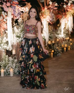 Eshani Pat Instagram - Official photos of all the looks from my sister’s wedding 💕 @prayuhhh @champagneparthy_ 

📸: @thephotolabin 

Slides: 
1-2: Welcome Dinner @perniaspopupshop 
3-4: Ganesh Pooja 
5-6: Sataak @varunbahlcouture 
7-9: Sangeet @qbikofficial 
10: Pool Party
11-12: Wedding @taruntahiliani 
13-15: Reception @seemagujraldesign