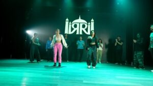 Eshani Pat Instagram - LA workshop 💚 loved teaching this routine and seeing everyone bring their own flare to it. Swipe through to check out these amazing dancers (help me tag anyone I missed)! 

Even more 🔥 groups to watch on my full YouTube video out on my channel/linked in bio- go subscribe and watch :) 

Slide 1: 🙋🏽‍♀️   class 
Slide 2: @vihaan_dance 
Slide 3: help me tag! 
Slide 4: @rianna.dances 
Slide 6: @poonamshah107 @eshhpat 

📍: @rrbdancecompany
🎥: @redllama.media