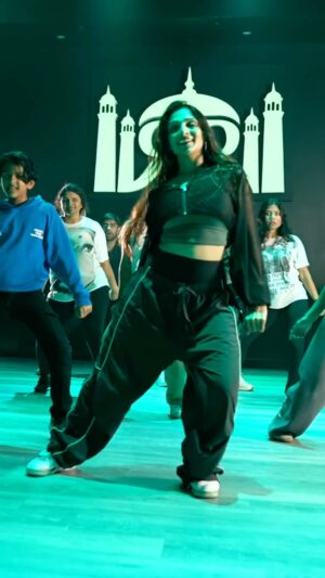 Eshani Pat Instagram - Last week’s BollyFusion class 🩵 Full YouTube dropping on Monday, March 3rd and all class footage will be available then too! 

Excited to teach different routines in Dallas this Saturday and Sunday March 1st and 2nd! And then Palo Alto / San Jose the weekend after on Saturday and Sunday March 8th and 9th. Tickets linked in bio or at eshanipatel.com/workshops 

📍: @rrbdancecompany 
🎥: @redllama.media
🧠/💃🏽: @eshhpat
